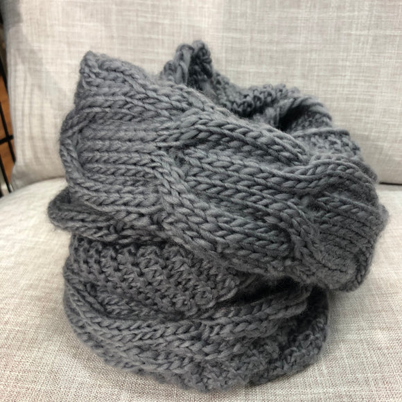 Cable Centre Knit Scarf - Dark Grey